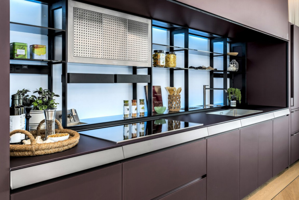 Премиальная кухня Valcucine без навесных шкафов 
