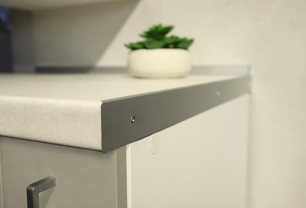 Планка торцевая универсальная алюминивая 600-R3/40 (120623)